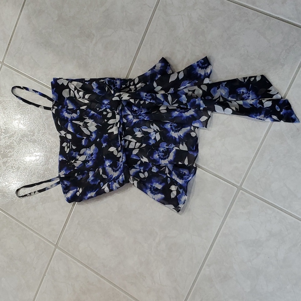 WHBM top